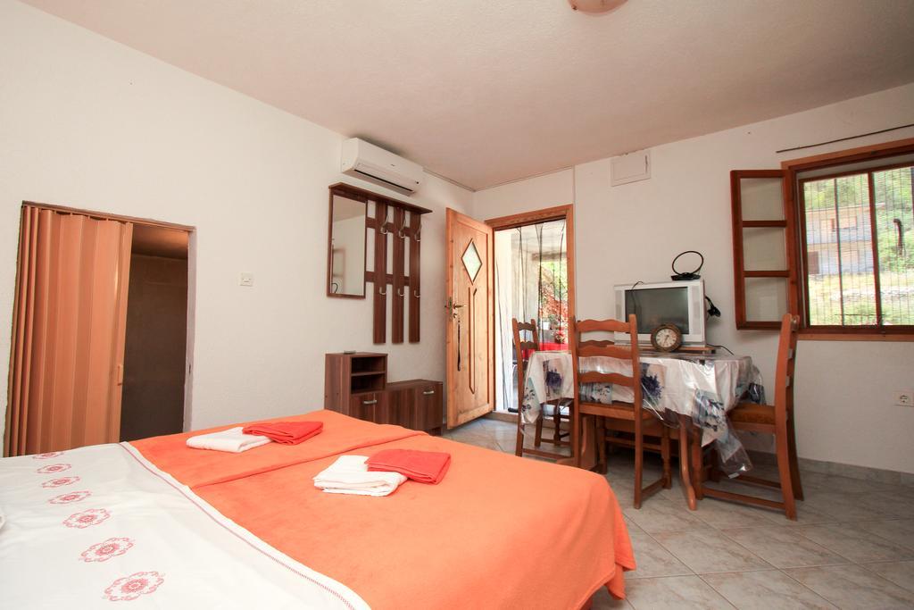 Apartamento Robinson Braco Bogomolje Exterior foto