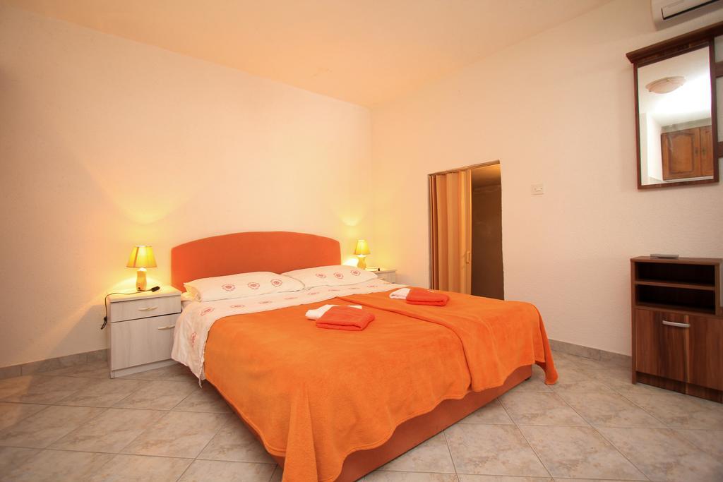 Apartamento Robinson Braco Bogomolje Exterior foto