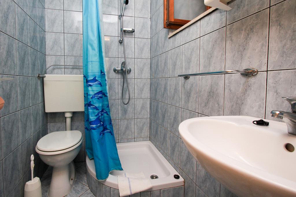 Apartamento Robinson Braco Bogomolje Exterior foto
