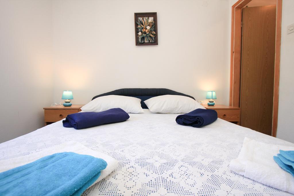 Apartamento Robinson Braco Bogomolje Exterior foto